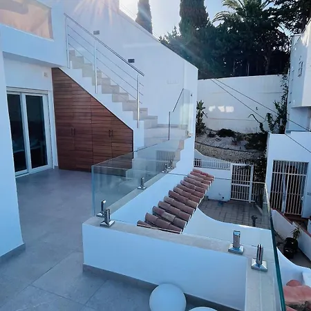 Apartmán A2405 Modern 2 Bed 2 Bath Penthouse Burriana