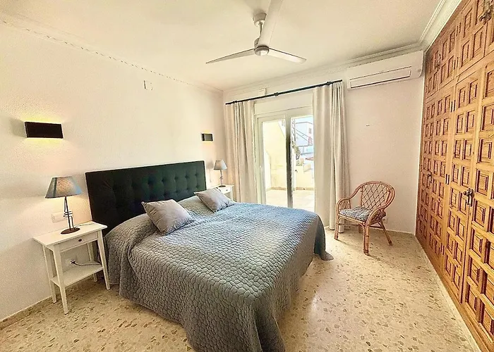 Apartmán A2405 Modern 2 Bed 2 Bath Penthouse Burriana