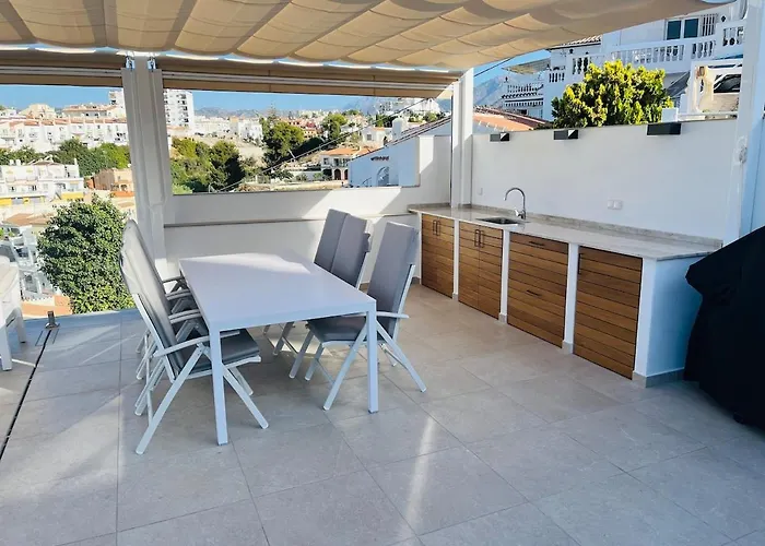 Apartmán A2405 Modern 2 Bed 2 Bath Penthouse Burriana *