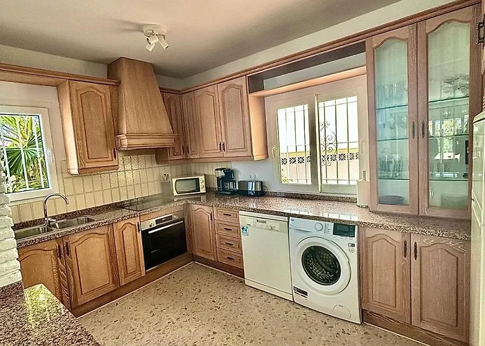 Apartmán A2405 Modern 2 Bed 2 Bath Penthouse Burriana Nerja