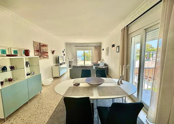 A2405 Modern 2 Bed 2 Bath Penthouse Burriana Apartmán